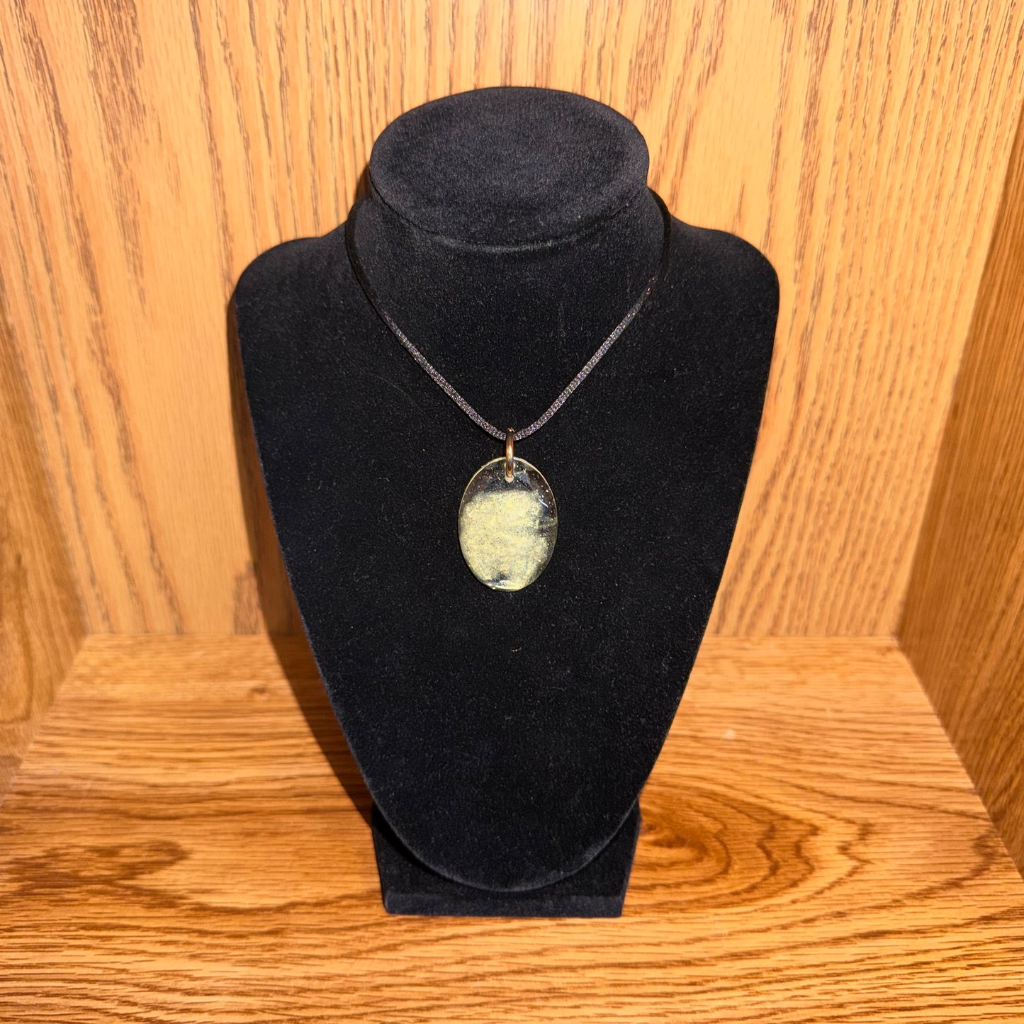 Clear Gold oval - Pendant