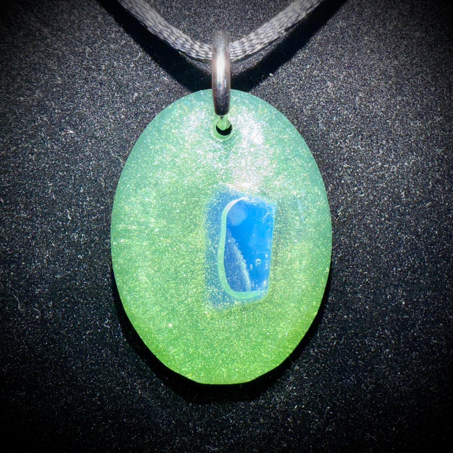 Green Oval - pendant